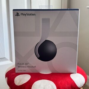 Sony Pulse 3D Bluetooth Wireless Gaming Headset for PlayStation 5 - White